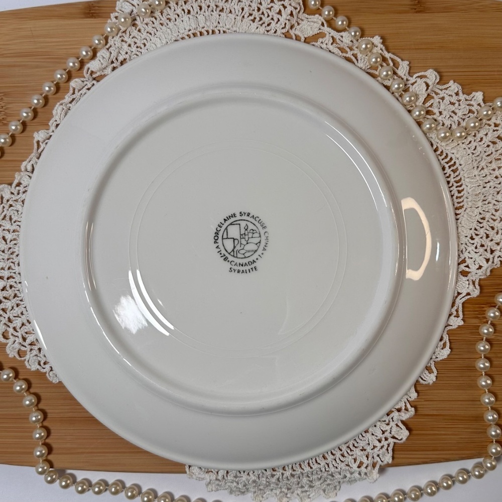 Vintage Canadian Military Mess Dinner Plate - Picture 5 of 6